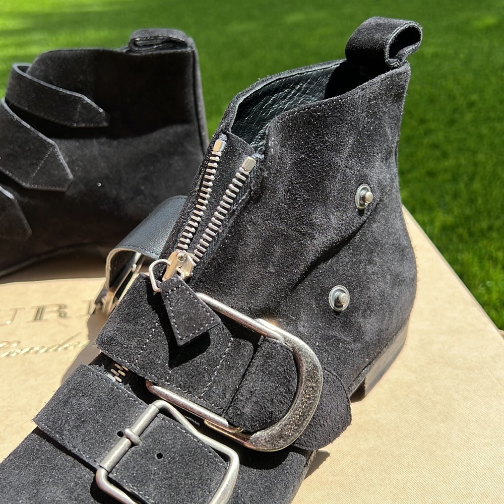 NWB Burberry ladies black buckled ankle boot size 35 - Picture 13 of 15
